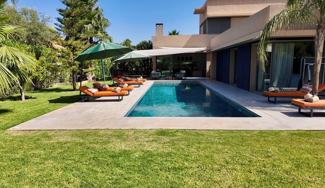 Villa Loulou, heated pool and breakfast included