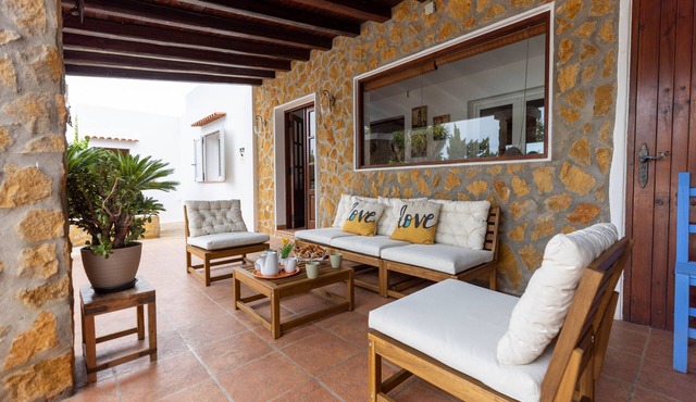 Villa Mollie Ibiza - Six Bedroom Villa, Sleeps 11 in Sant Josep de sa Talaia