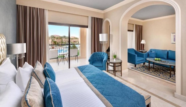 Your Private Pool View Junior Suite with Living Space Near Diving Spots