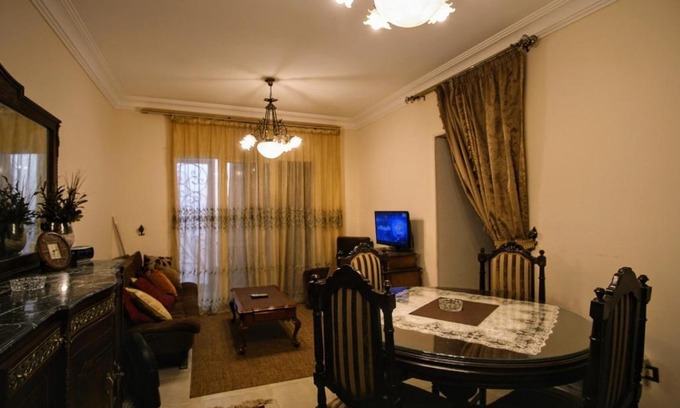 Sheikh Zayed City Apartment | #1. Cozy 3-bed apartment, garden, super location