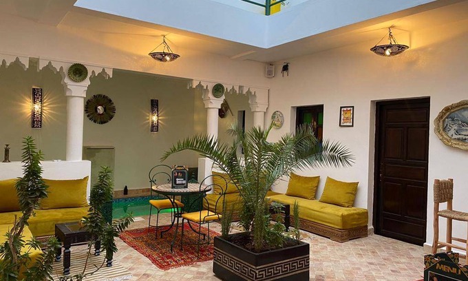 Bab Taghzout House | 295 m² Riad ∙ 6 guests