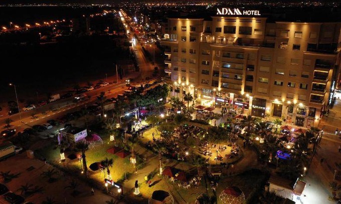 Les Berges Du Lac II Hotel | 360 m² Hotel ∙ 4 bedrooms ∙ 127 guests