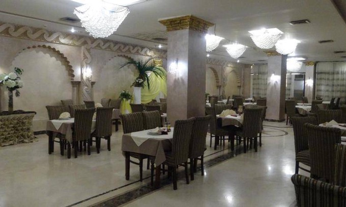 Al Duqqi Hotel | 50 m² Hotel ∙ 127 guests