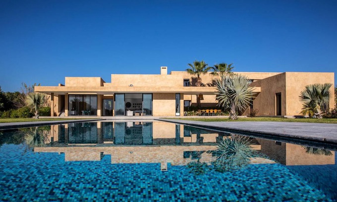 Annakhil Villa | 900 m² Villa ∙ 6 bedrooms ∙ 12 guests