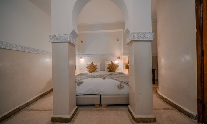 Sidi Bou Amar House | Air-conditioned suite with private bathroom
