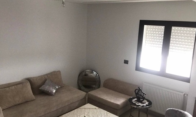 La Soukra Apartment | Appartement Luxe, Calme, Propre à 10 Minutes de L'aéroport