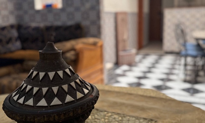 Marrakech House | Charming 3-bedroom riad in marvelous Marrakesh with WiFi, AC, 3 swimming pools