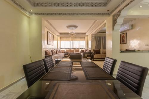 Semlalia Apartment | Elegant apartment downtown