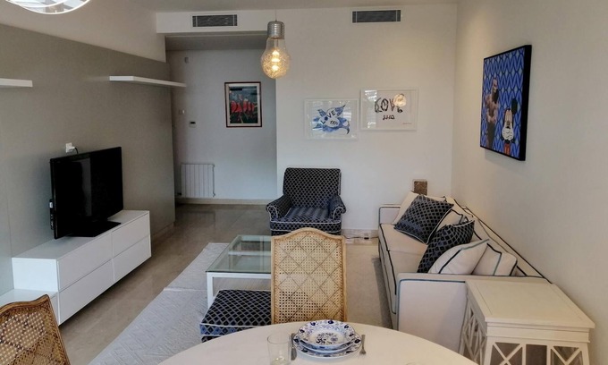 Sidi Daoud Apartment | Luxueux Apt avec Jardin et garage privés @ Marsa