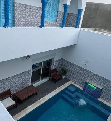 Rejiche House | maison avec piscinne 350 m de la plage