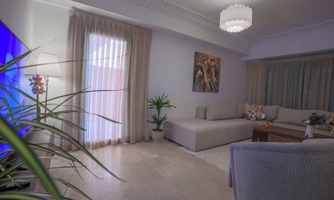 Gueliz Apartment | Modern Apartment on Avenue Mohammed VI – Steps from Menara Mall