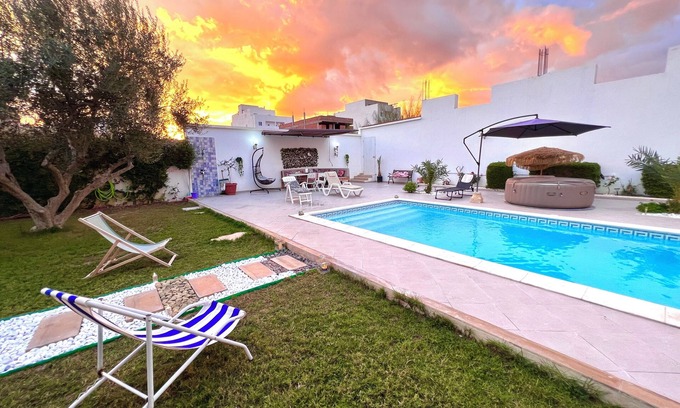 Hammam Sousse Villa | Modern villa with swimming pool and jacuzzi, large garden, close to the beach