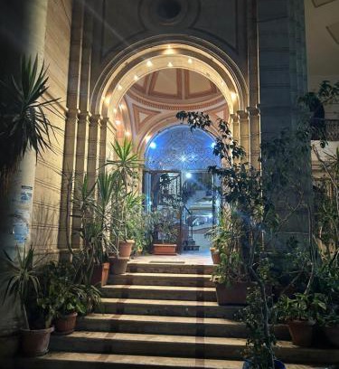 Ar-Raml 1 House | Nice luxurious stay in a modern flat with 3ACs, 3 Flat screen TVs, Free Wi-Fi large balcony in the heart of Alexandria