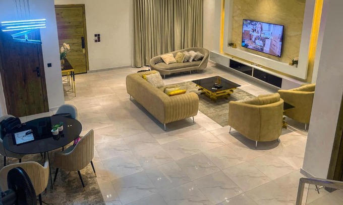 Ofin Apartment | Plistbooking Corporate Luxurious 5 Bedroom Short-Let Apartment in Lekki