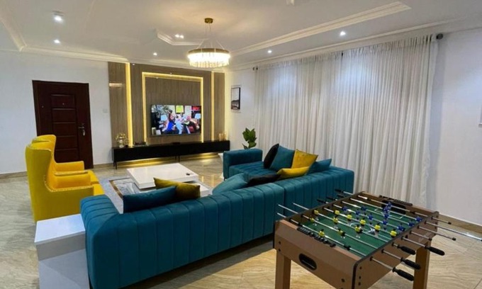 Ikoyi Apartment | PLISTBOOKING HOLAFIELD 3 BEDROOM IKOYI ASTONISHED SHORTLET APARTMENT