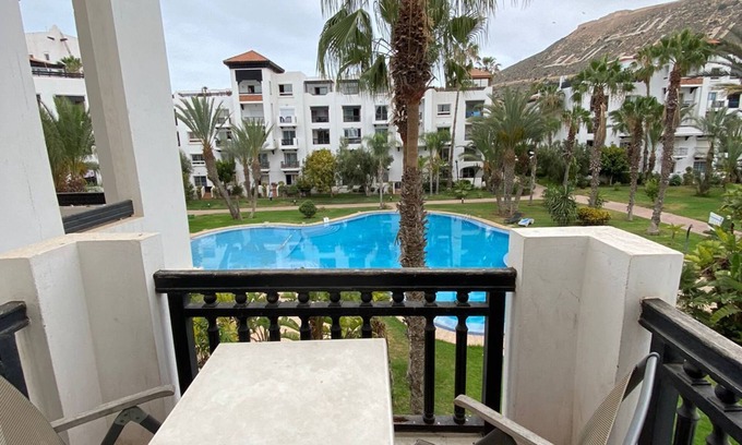 Secteur Touristique Apartment | Pool view apartment in Marina