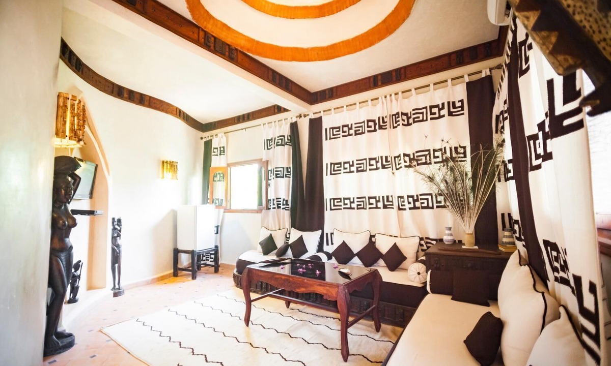 Amezrou House | Riad Lamane