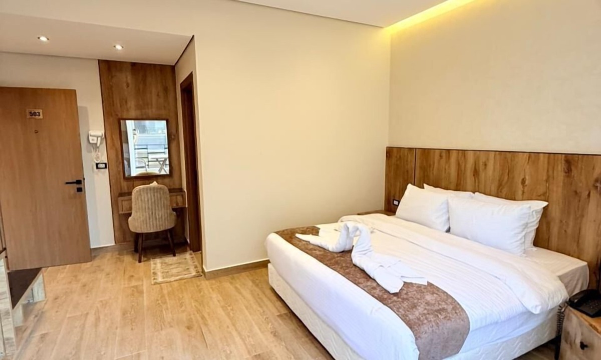 Abdin Hotel | white swan hotel