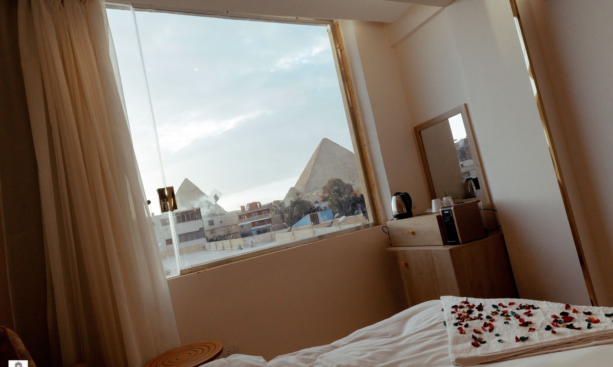 Oula Hotel | Queen Ash Pyramids View INN