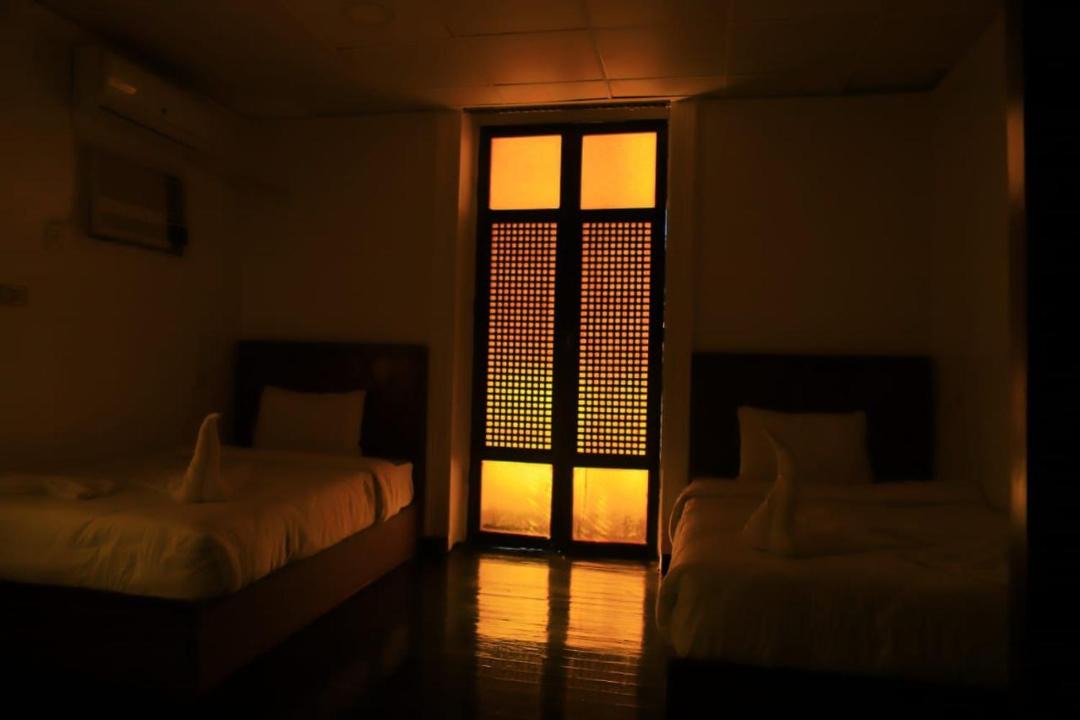 Qasr an-Nil Hotel | Kings Palace Castle Downtown Cairo