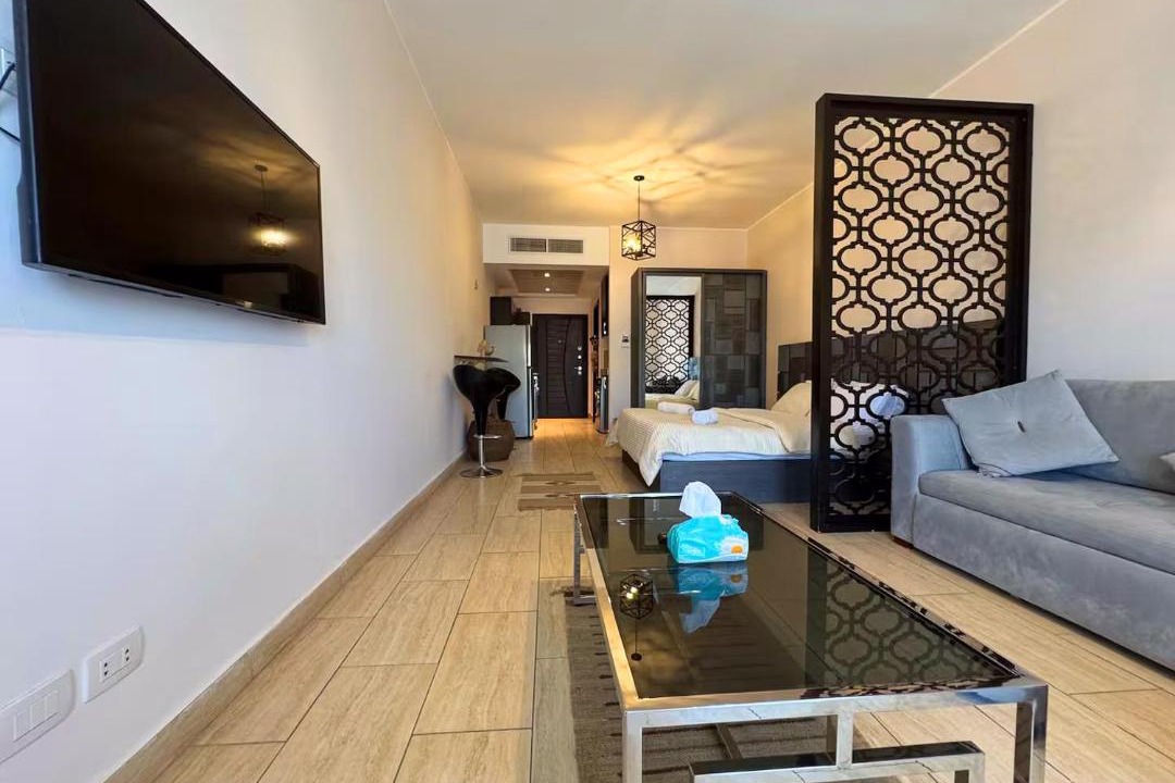Village Road Apartment | Aldau heights sunset