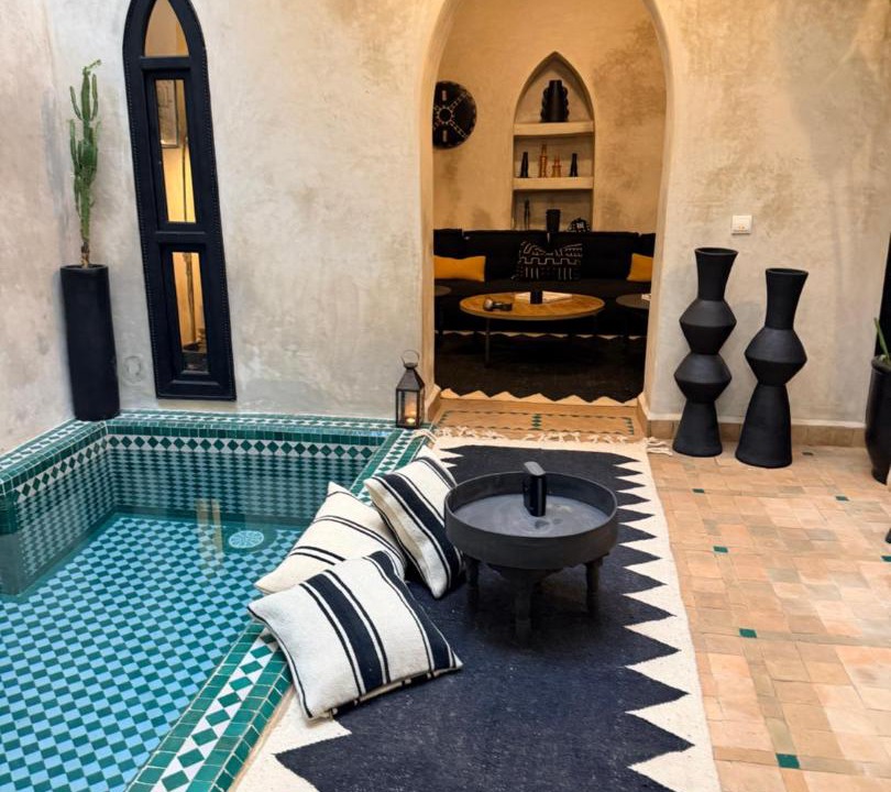 Bab Taghzout House | Riad 1810