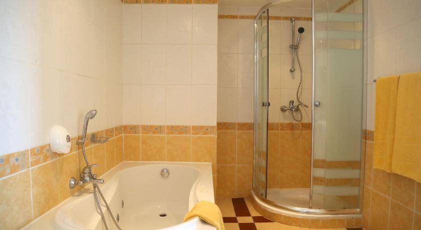 Photo of Bathroom in 1e Arrondissement Zarzis Ville