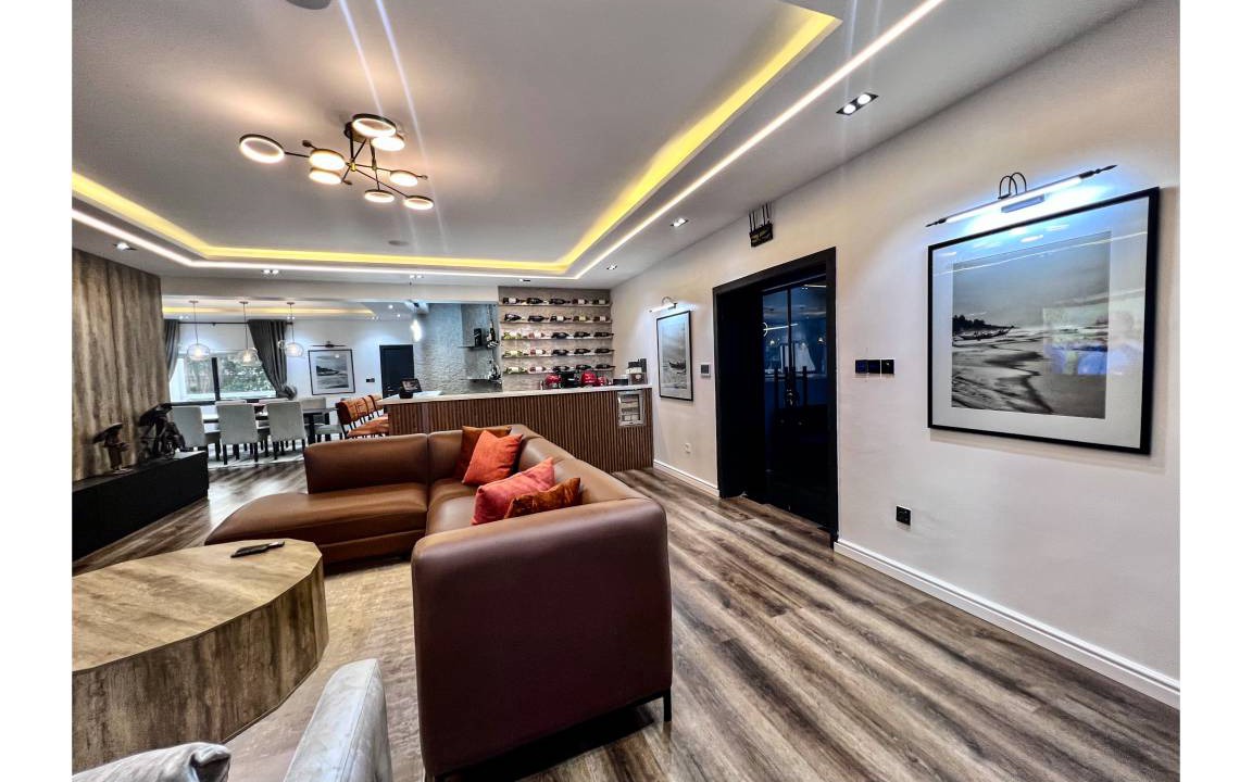 Photo of Livingroom in Ikoyi