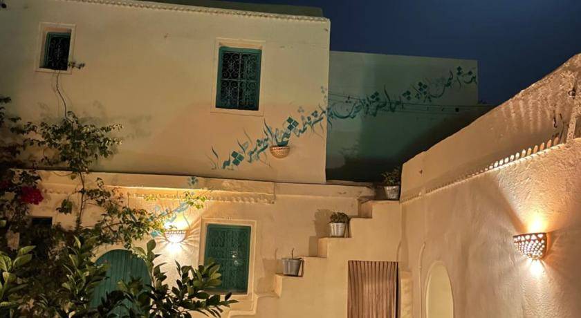 Photo of Buildings in Erriadh