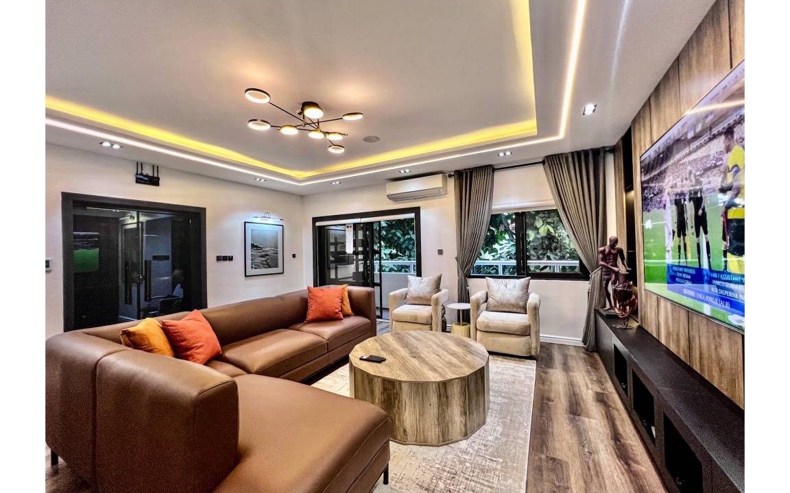 Photo of Livingroom in Ikoyi