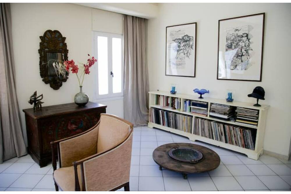 Photo of Bedroom in Salamboo
