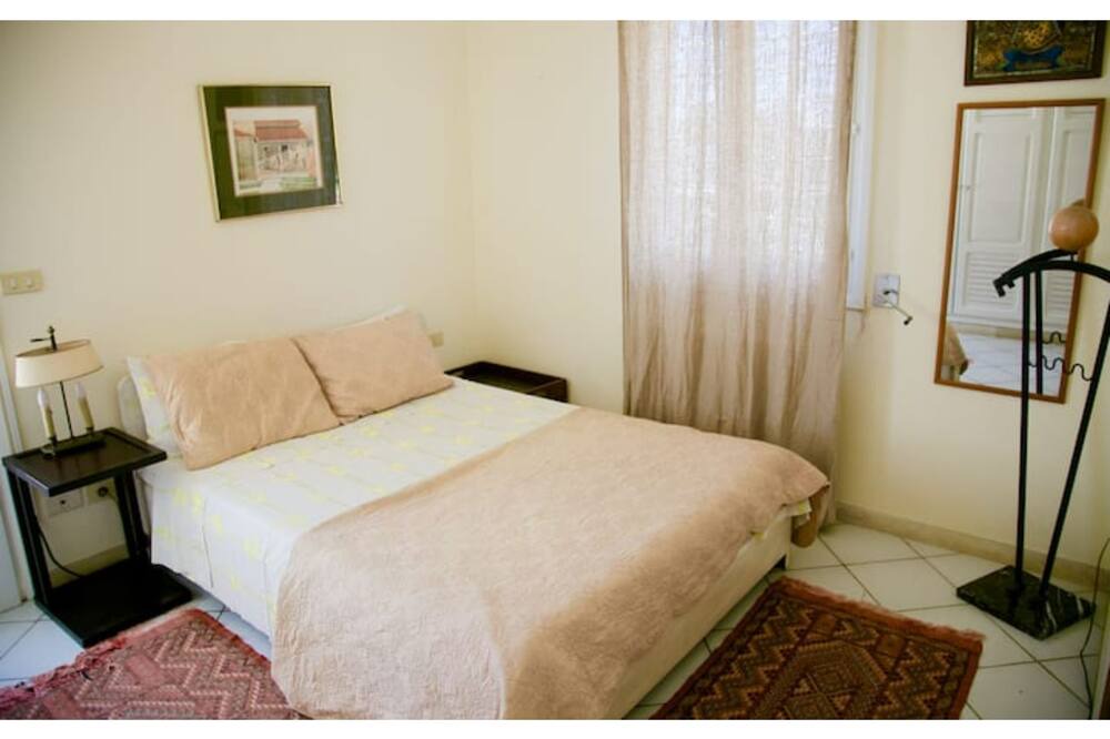 Photo of Bedroom in Salamboo