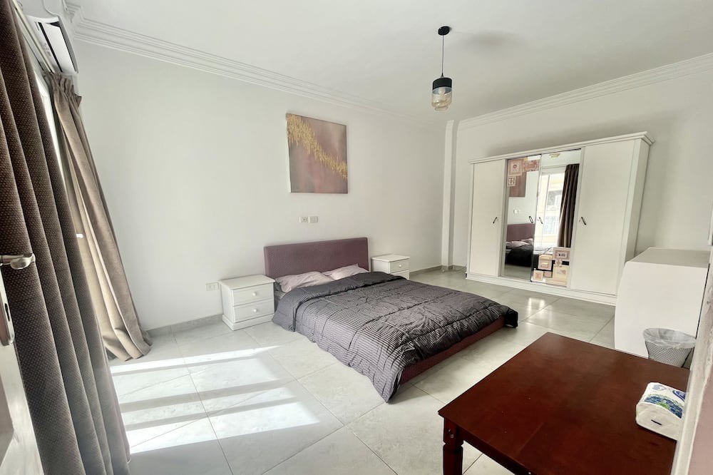 Photo of Bedroom in Sheikh Zayed City