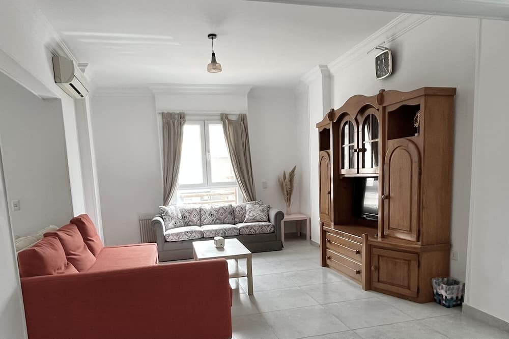 Photo of Livingroom in Sheikh Zayed City
