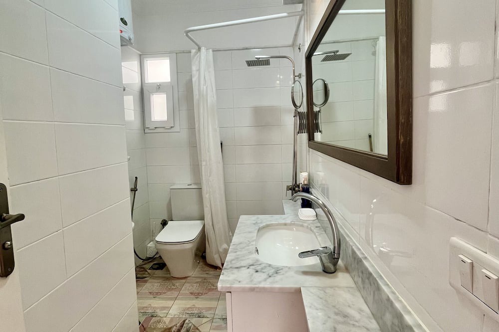Photo of Bathroom in Sheikh Zayed City