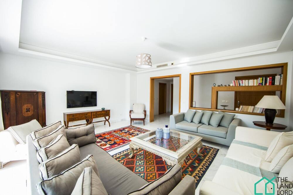 Photo of Livingroom in Ain Zaghouen Nord