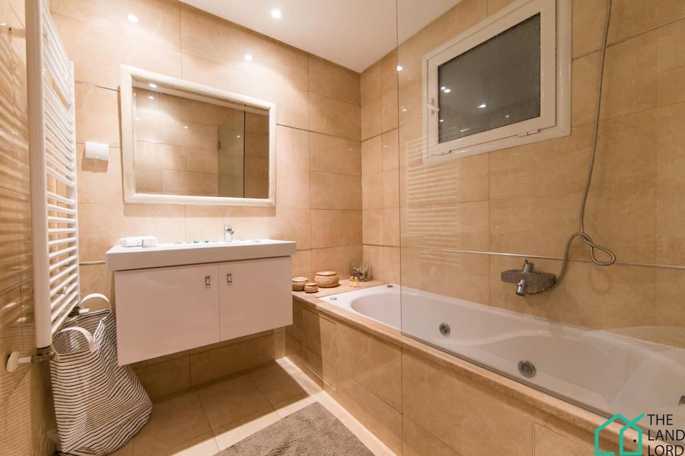 Photo of Bathroom in Ain Zaghouen Nord