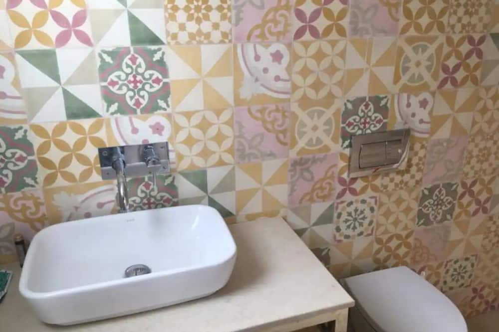 Photo of Bathroom in Aousja