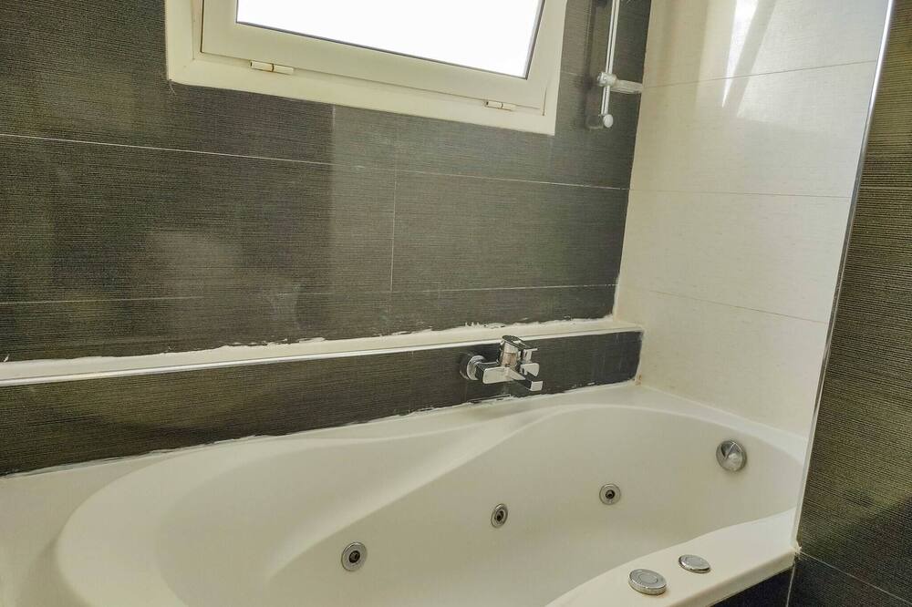Photo of Bathroom in Les Berges Du Lac II