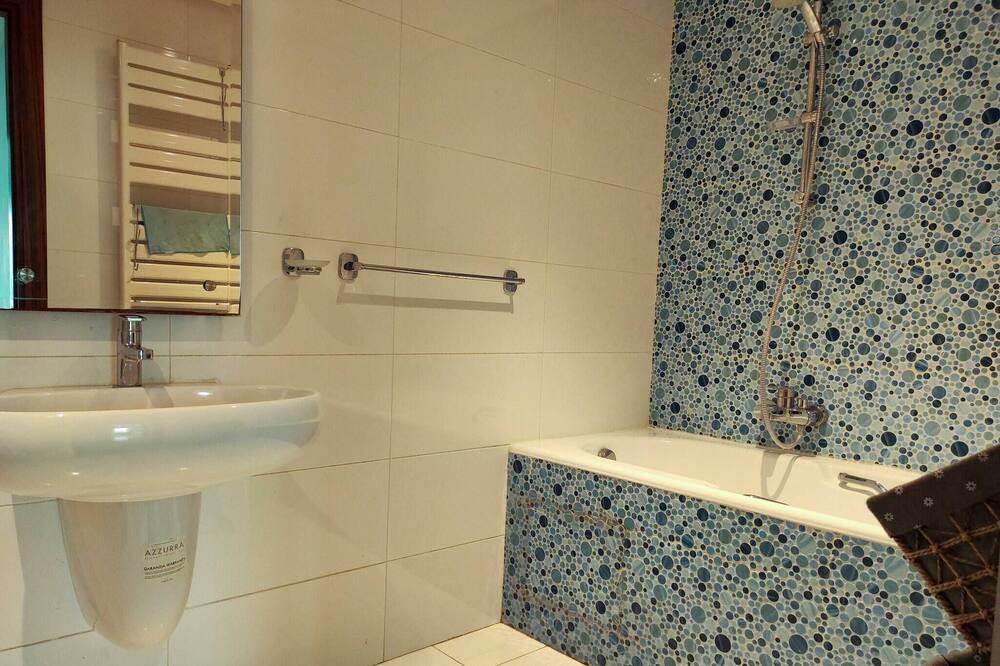 Photo of Bathroom in Les Berges Du Lac II