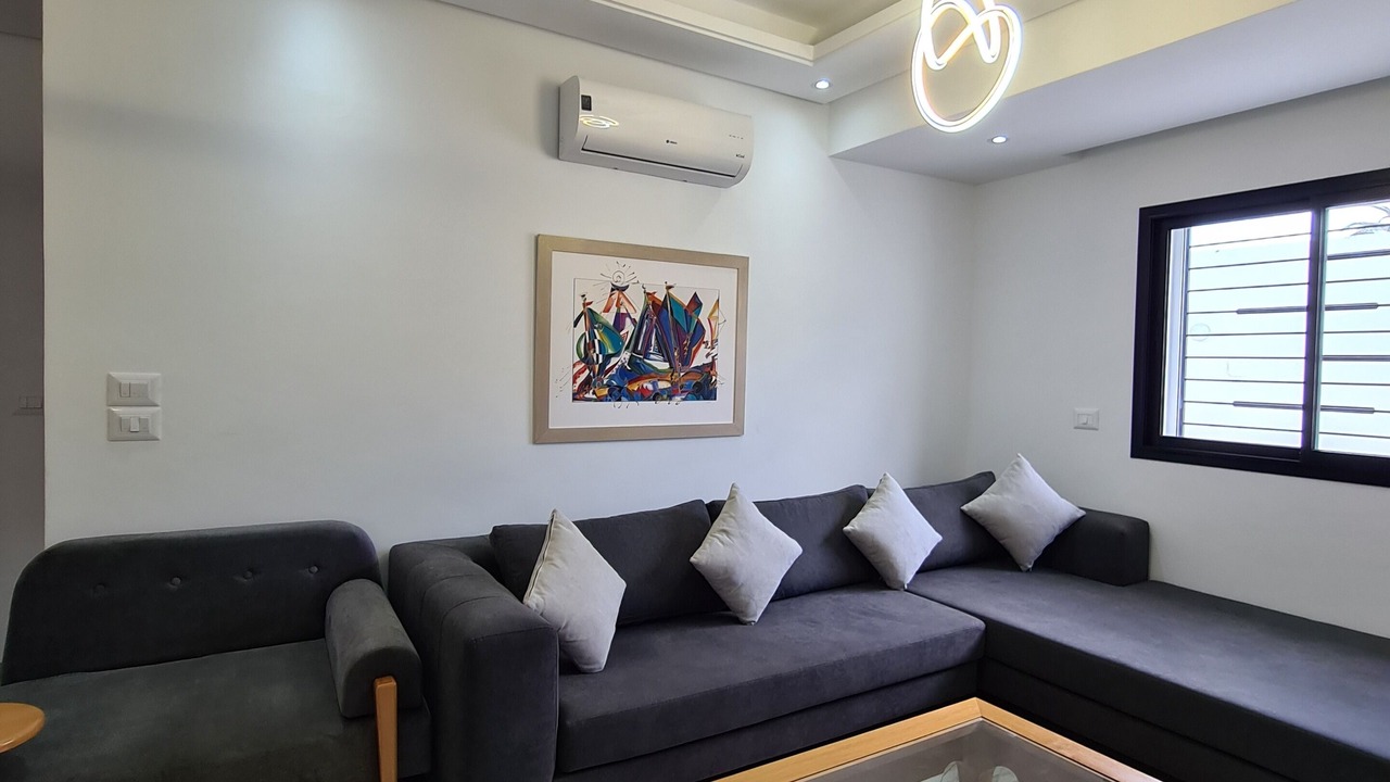 Photo of Livingroom in Ariana