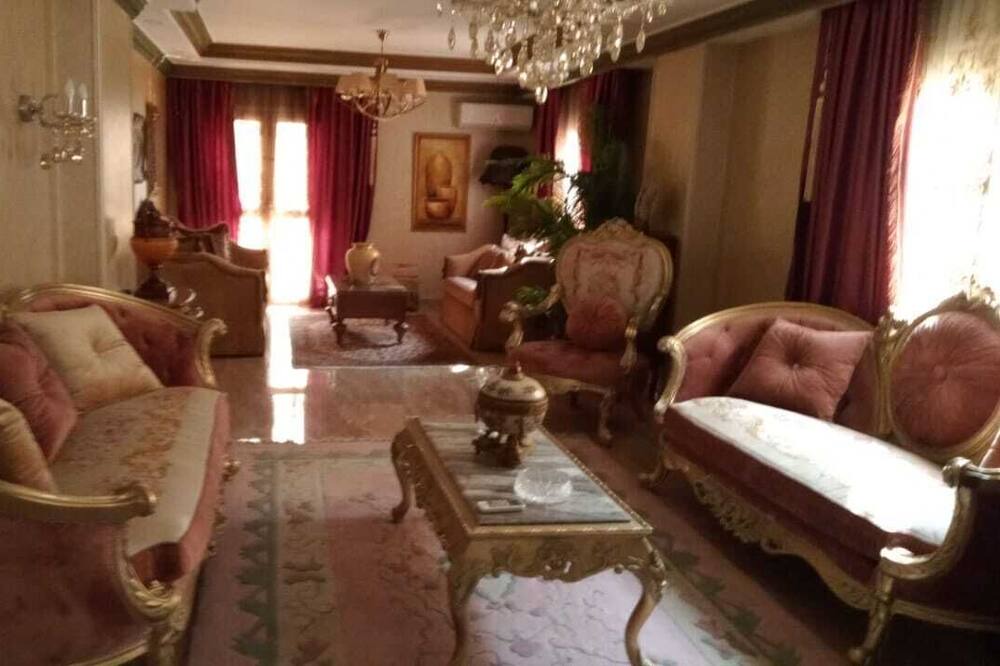 Photo of Livingroom in Pyramids Gardens