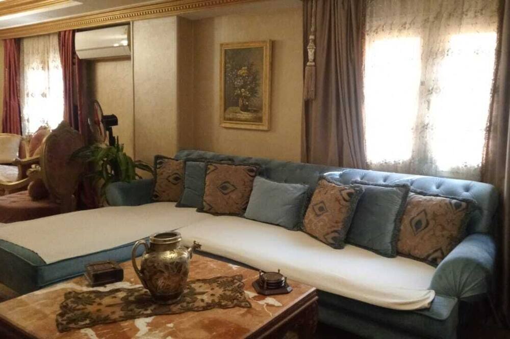 Photo of Livingroom in Pyramids Gardens