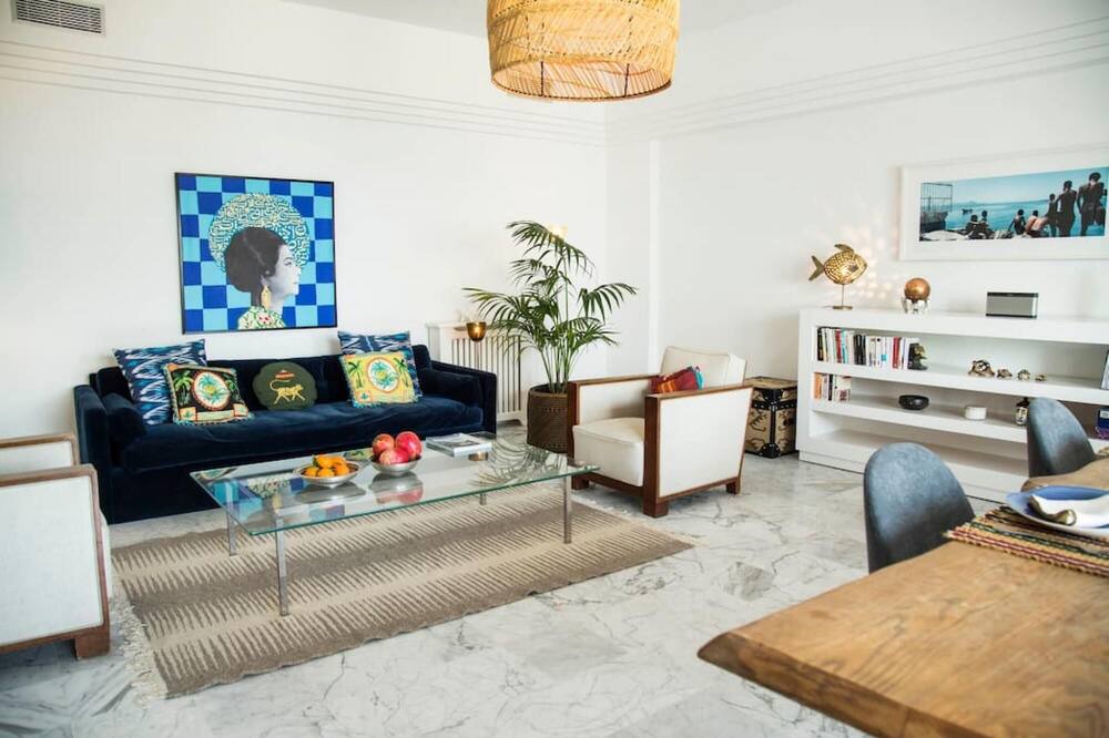 Photo of Livingroom in Carthage