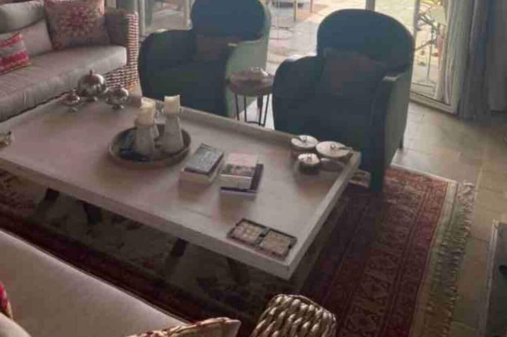 Photo of Livingroom in Aousja