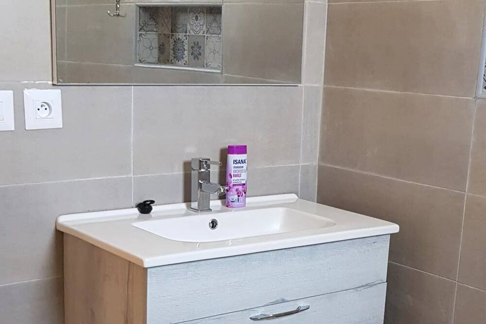 Photo of Bathroom in Houmt Arbah