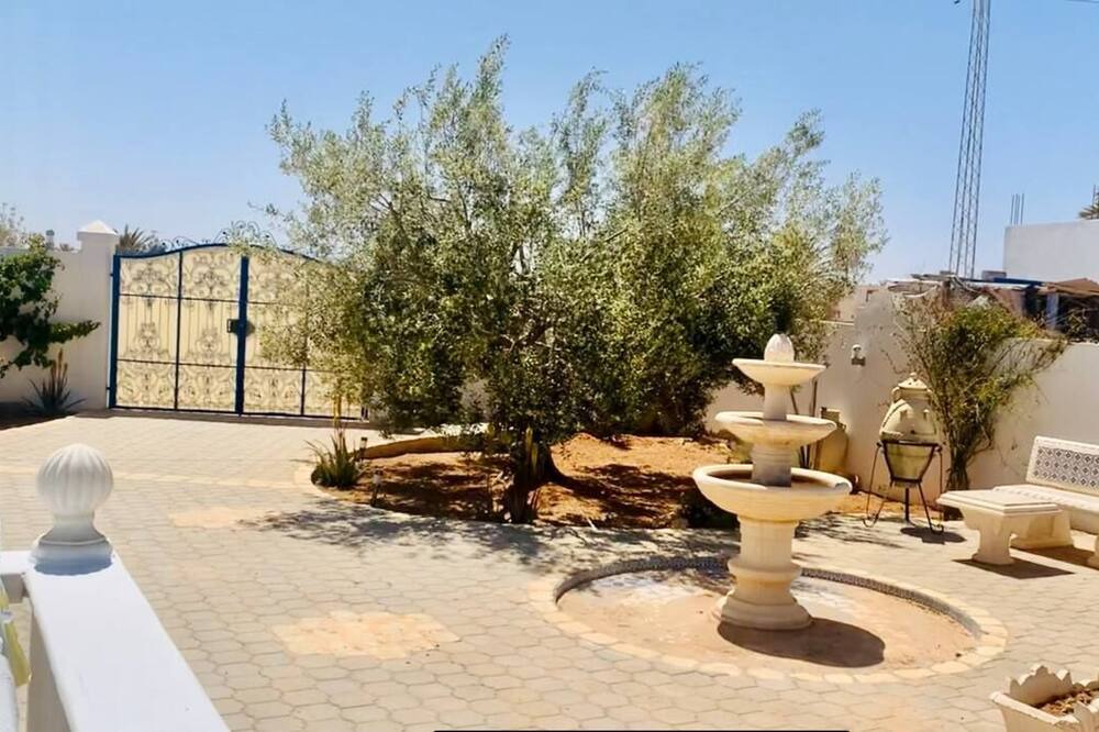 Photo of Patio Balcony in Hawmat al Badawiyin