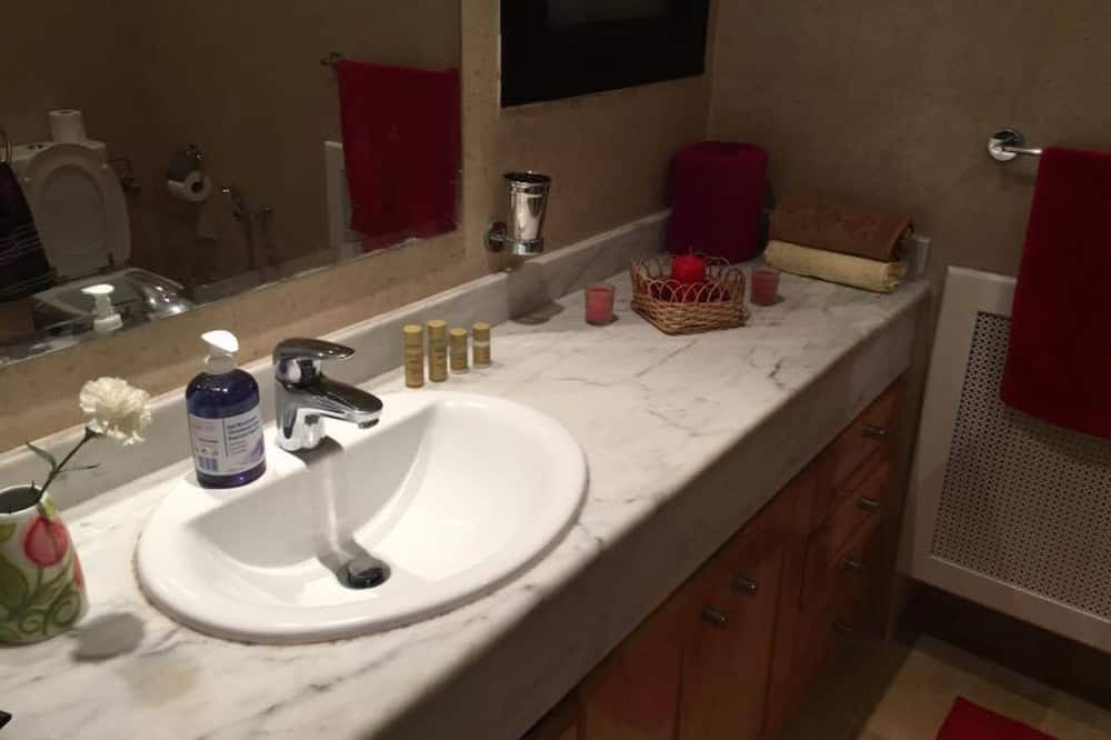 Photo of Bathroom in La Marsa