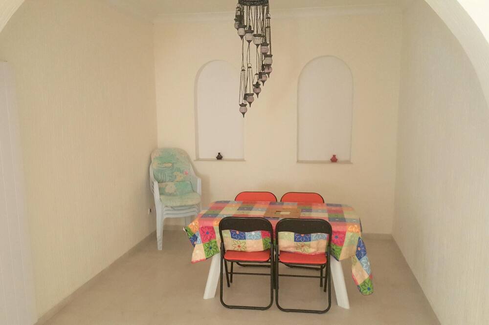 Photo of Livingroom in Yasmine