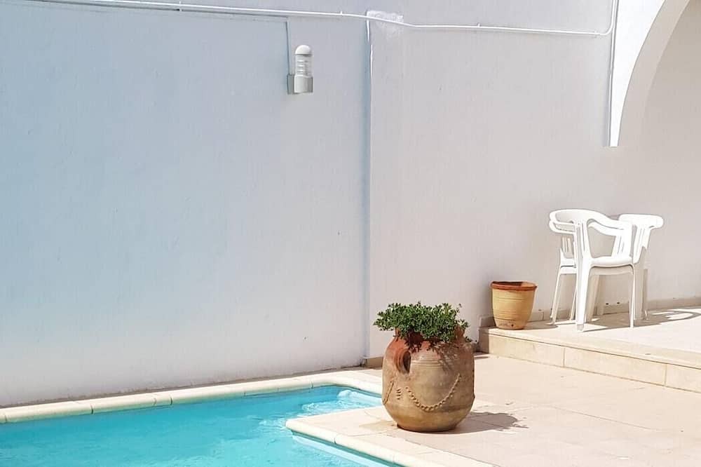Photo of Outdoor in Yasmine